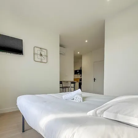 #ih - Le Victoria 4 *