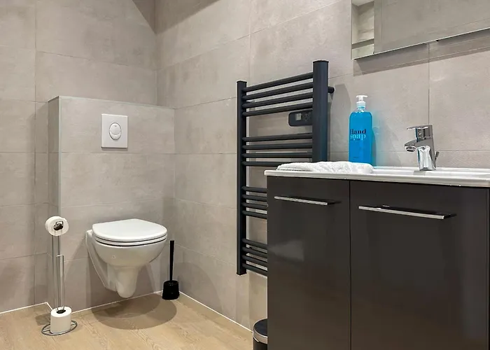 #ih - Le Victoria 4 *